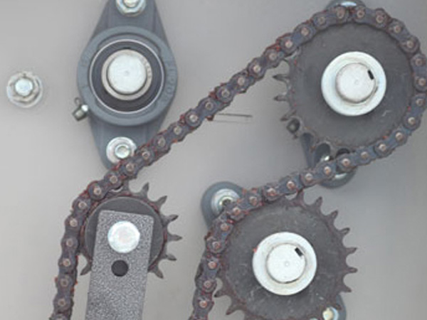 它具備三折、五折的折疊功能，最大的折疊范圍是3000×3000mm